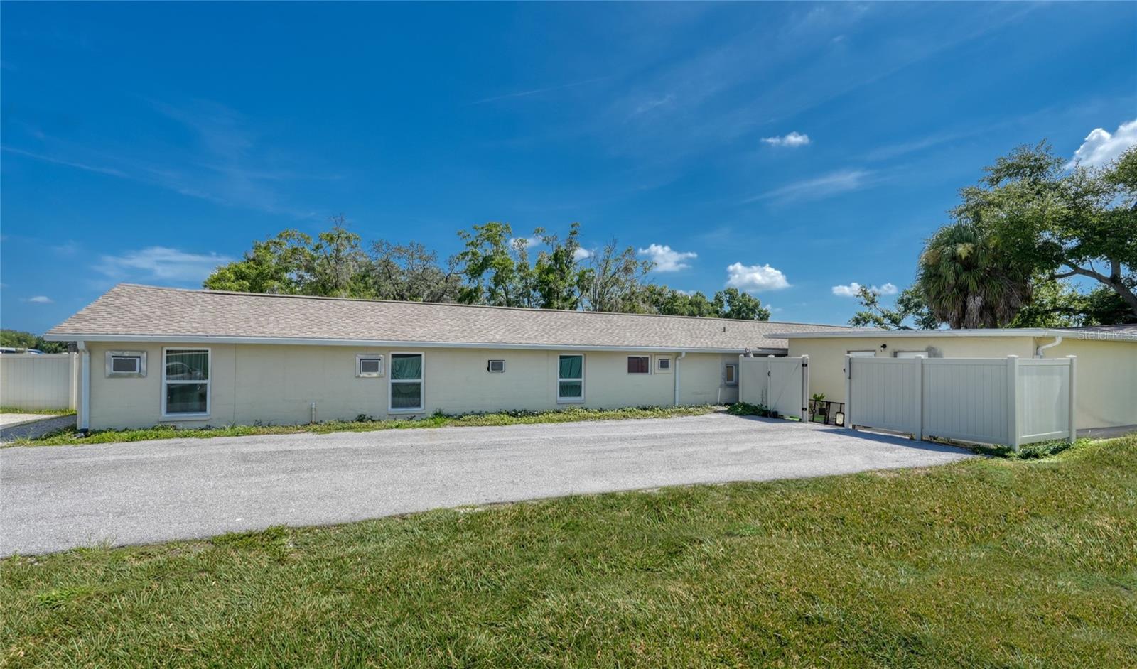 4615 N HESPERIDES ST — photo 4