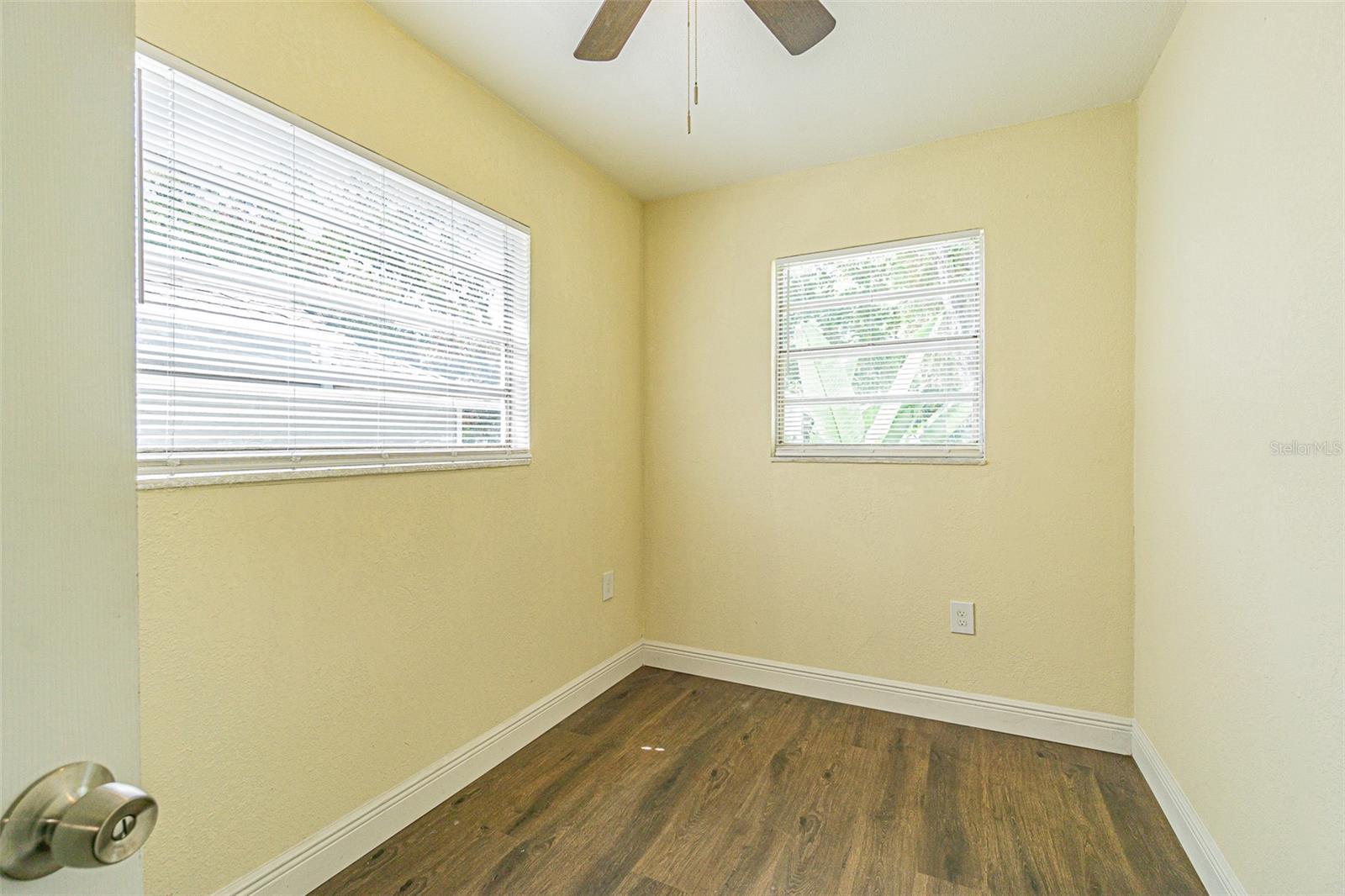 505 E VIRGINIA AVE — photo 8