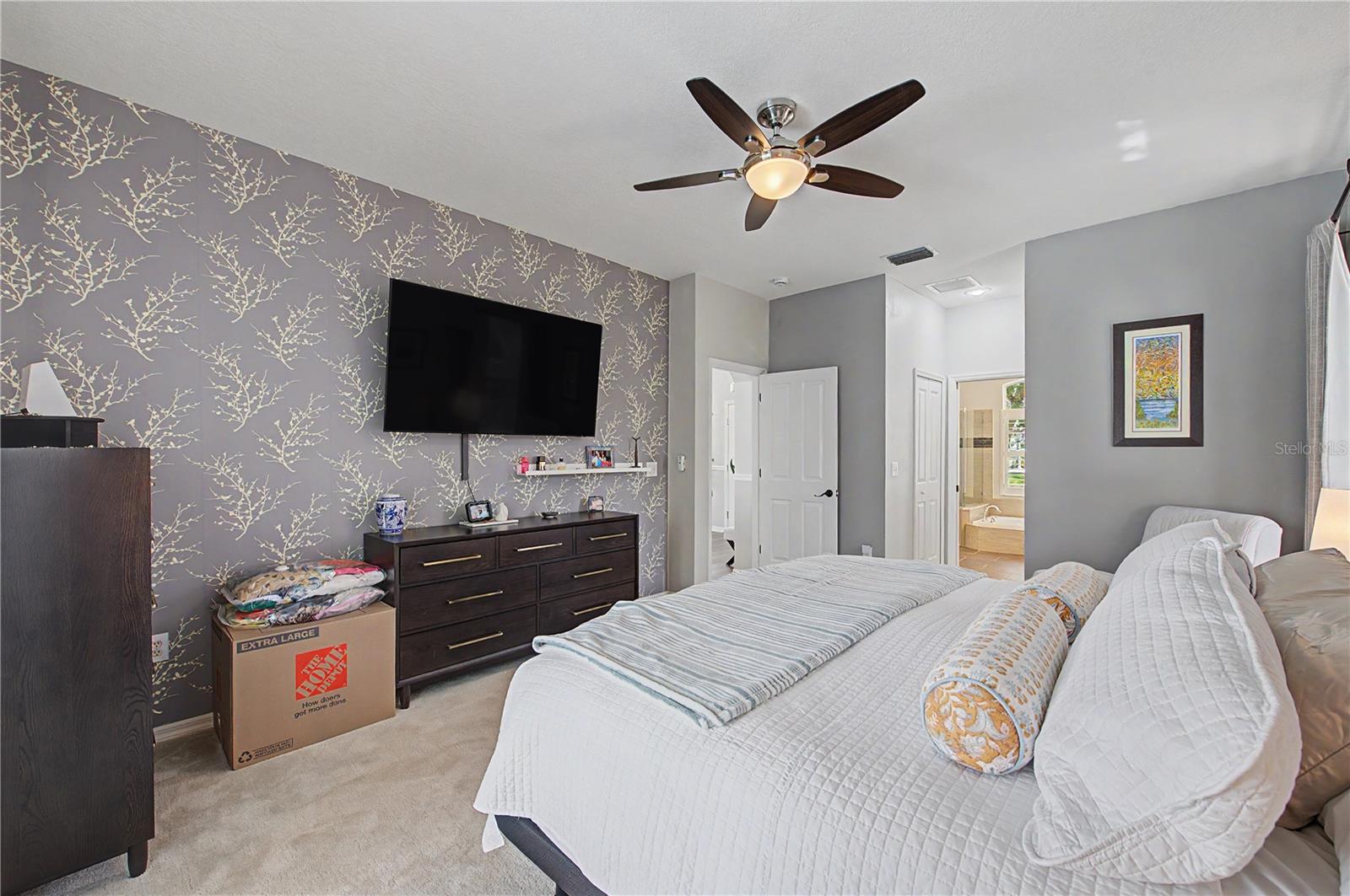9402 HUNTERS POND DR — photo 17