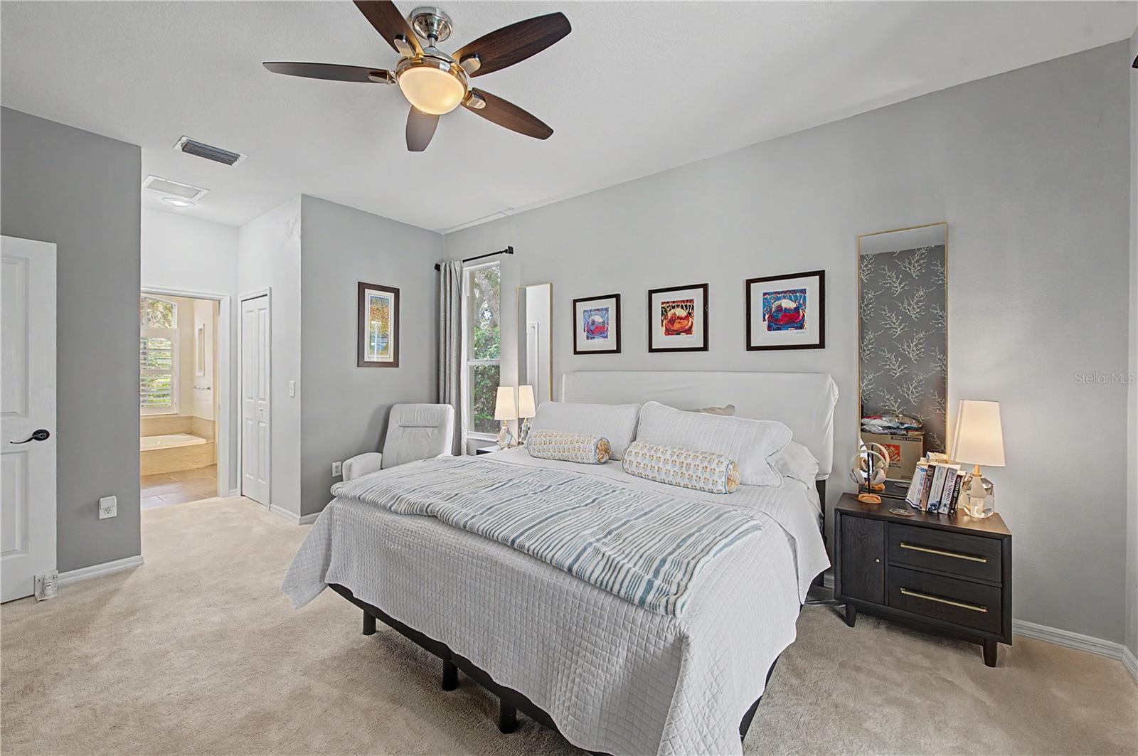 9402 HUNTERS POND DR — photo 20