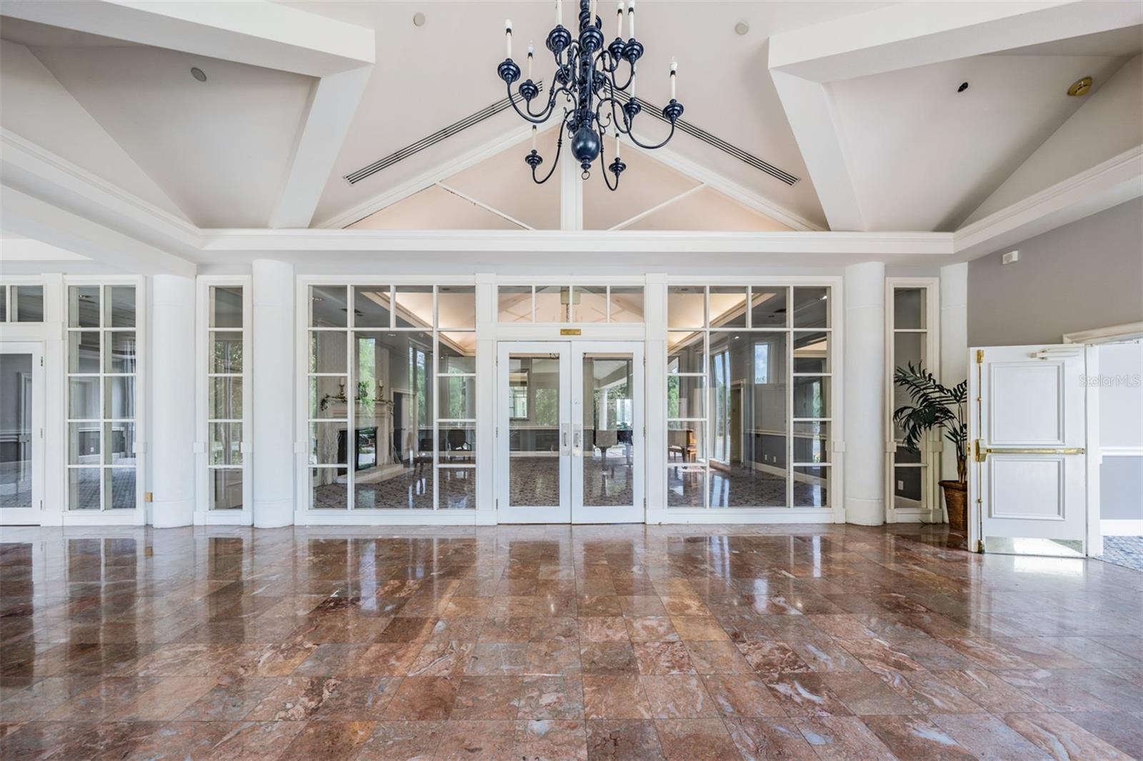 9402 HUNTERS POND DR — photo 40