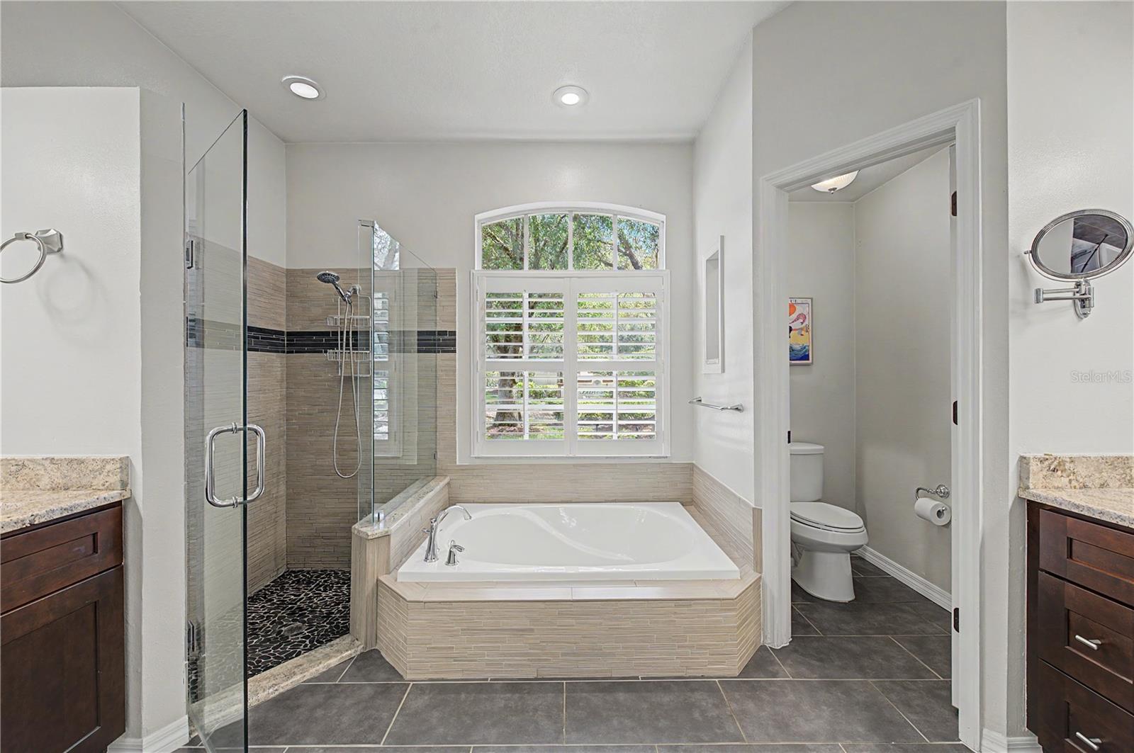 9402 HUNTERS POND DR — photo 18