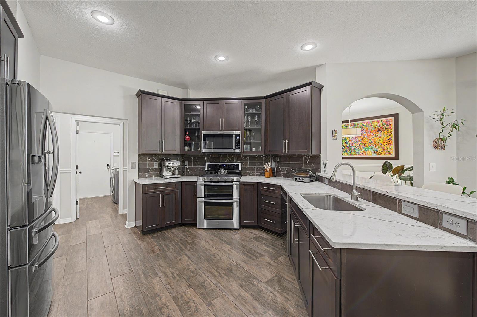 9402 HUNTERS POND DR — photo 9