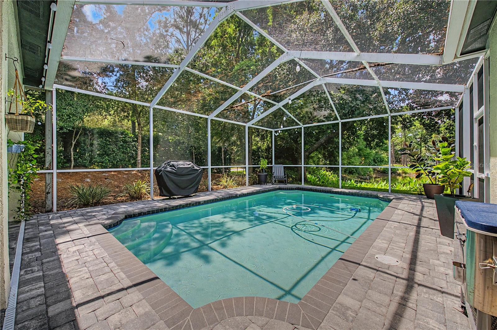 9402 HUNTERS POND DR — photo 31