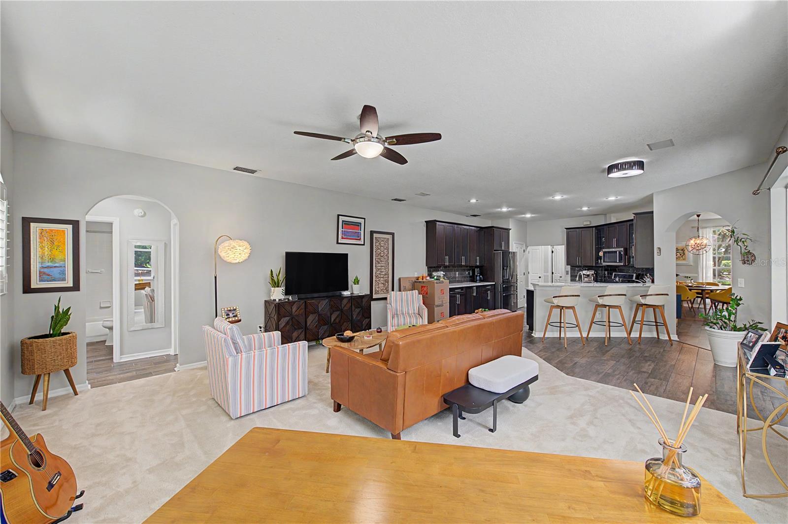 9402 HUNTERS POND DR — photo 12