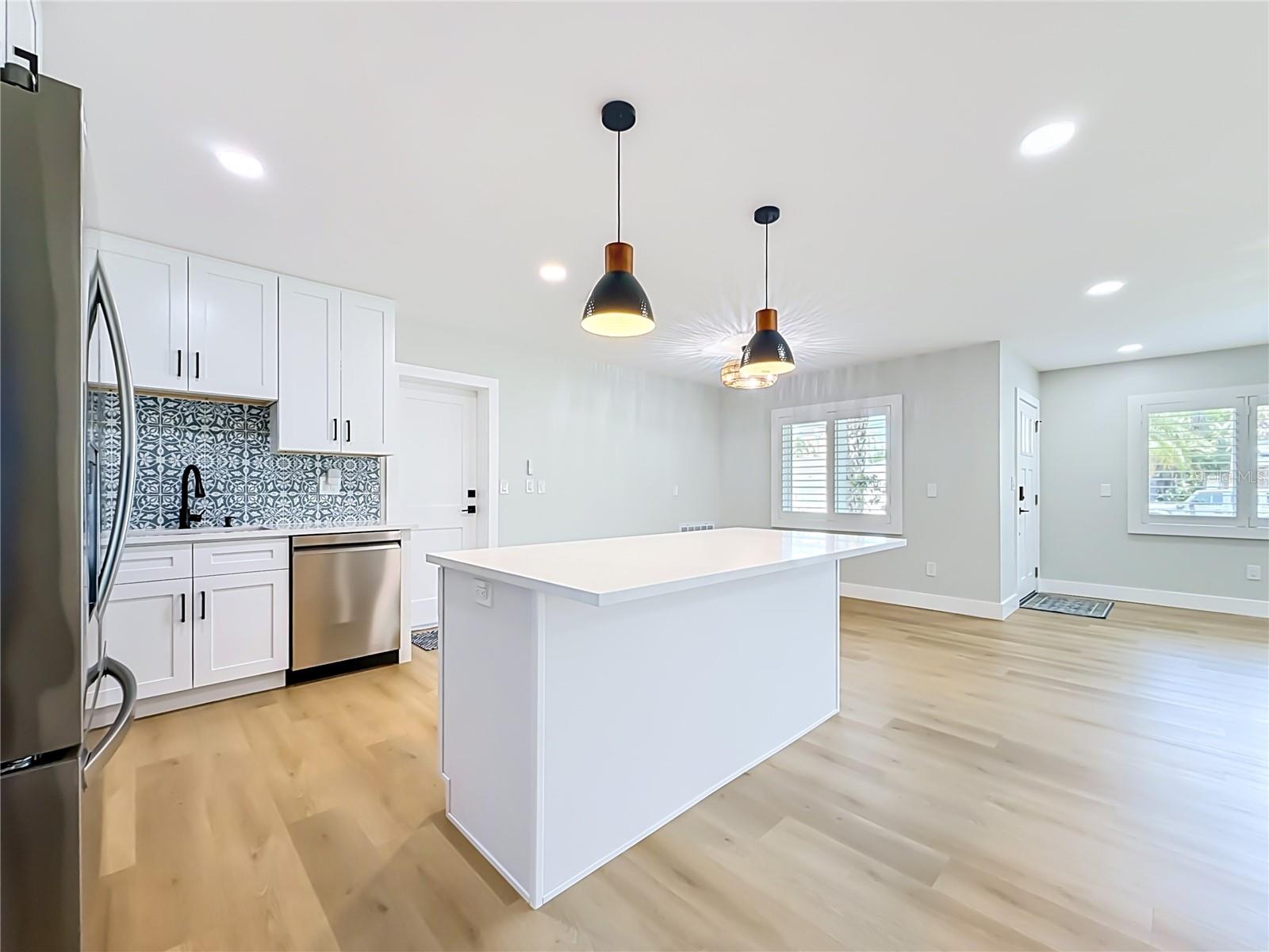 3602 CASABLANCA AVE — photo 22