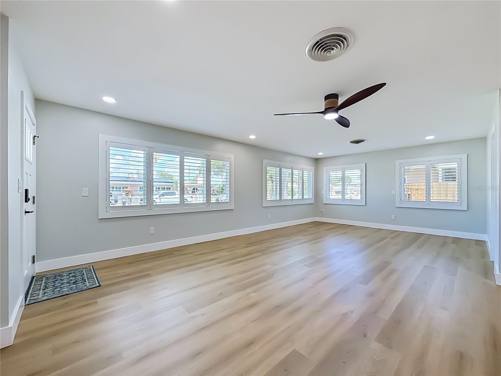 3602 CASABLANCA AVE — photo 8
