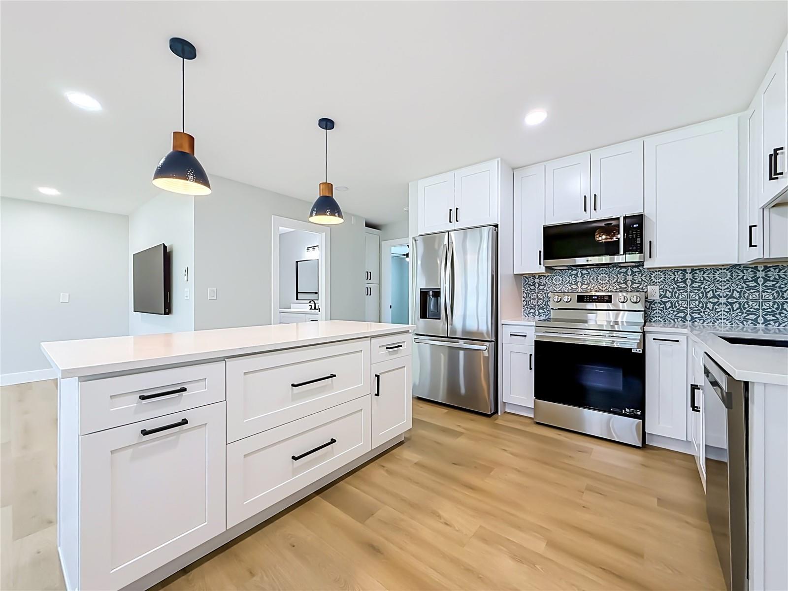 3602 CASABLANCA AVE — photo 16