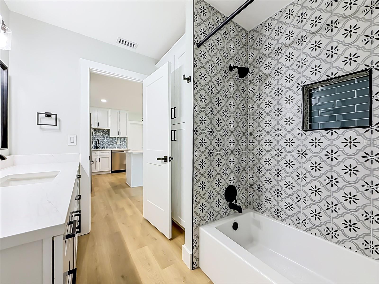 3602 CASABLANCA AVE — photo 30