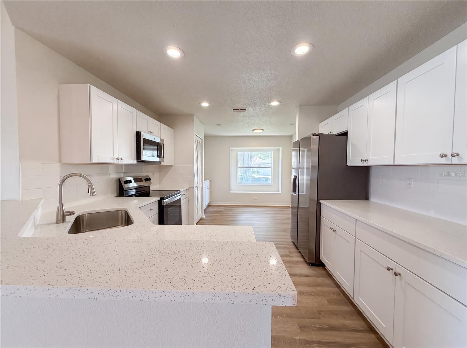 923 OXFORD PARK DR #81 — photo 6