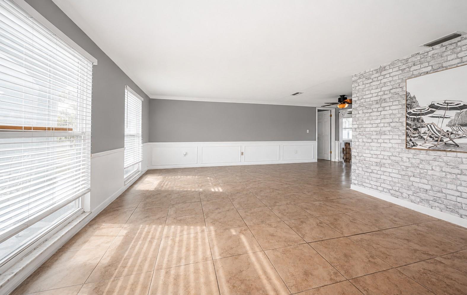 3627 GRAYTON DR — photo 19