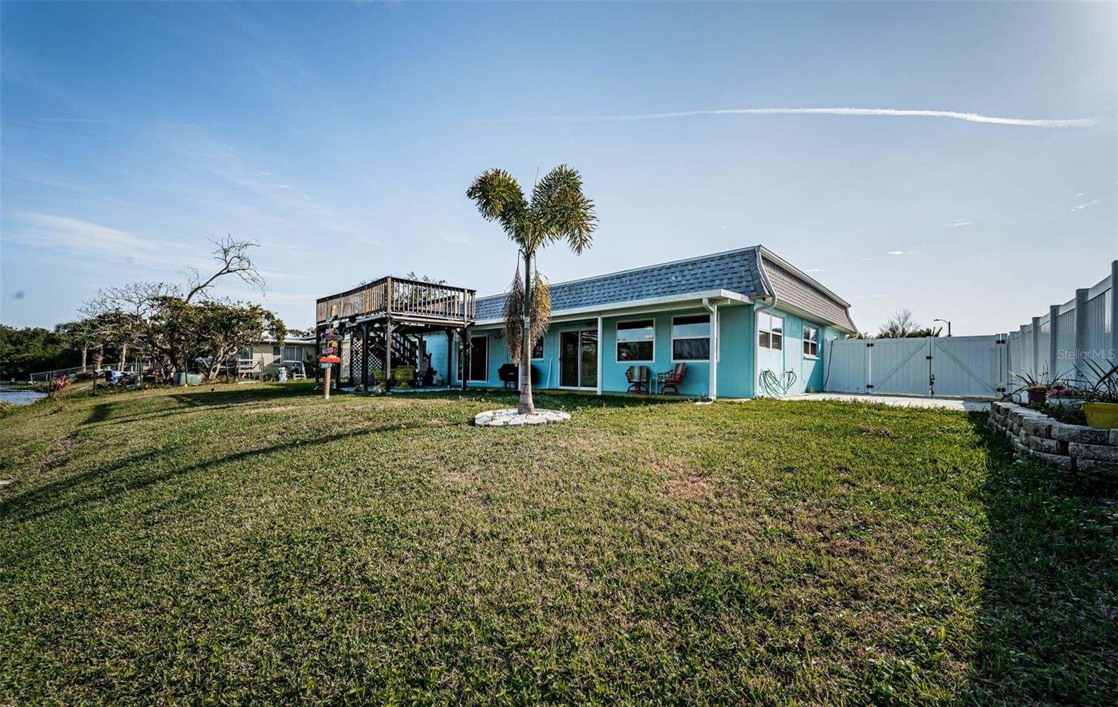 3627 GRAYTON DR — photo 45
