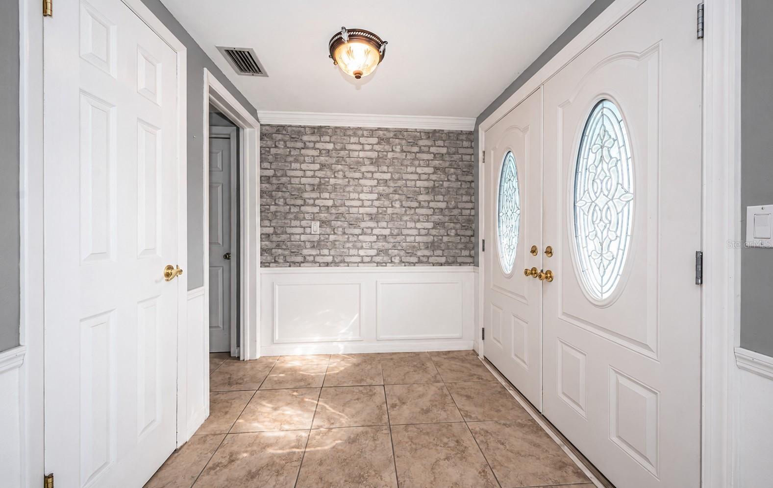3627 GRAYTON DR — photo 12