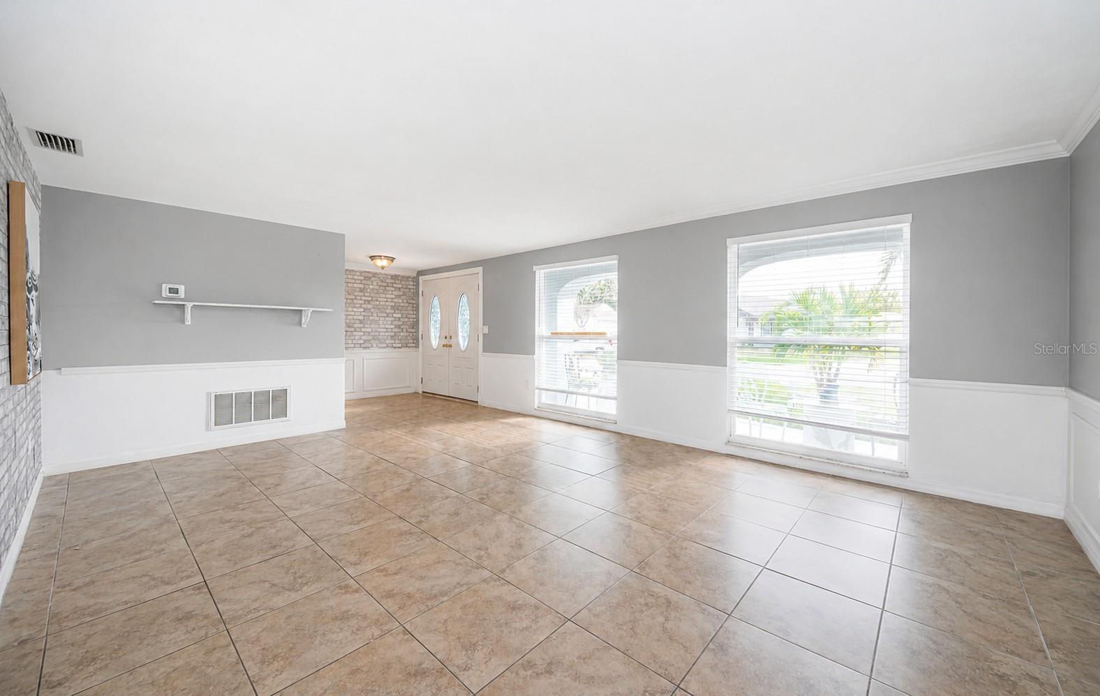 3627 GRAYTON DR — photo 16