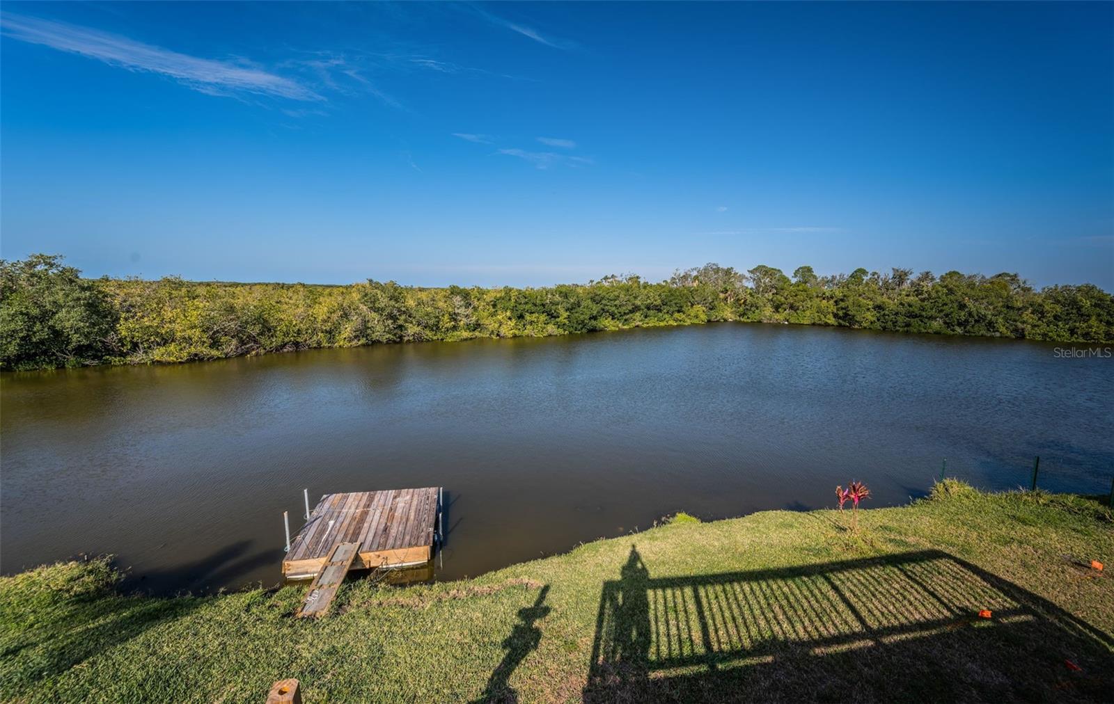 3627 GRAYTON DR — photo 49