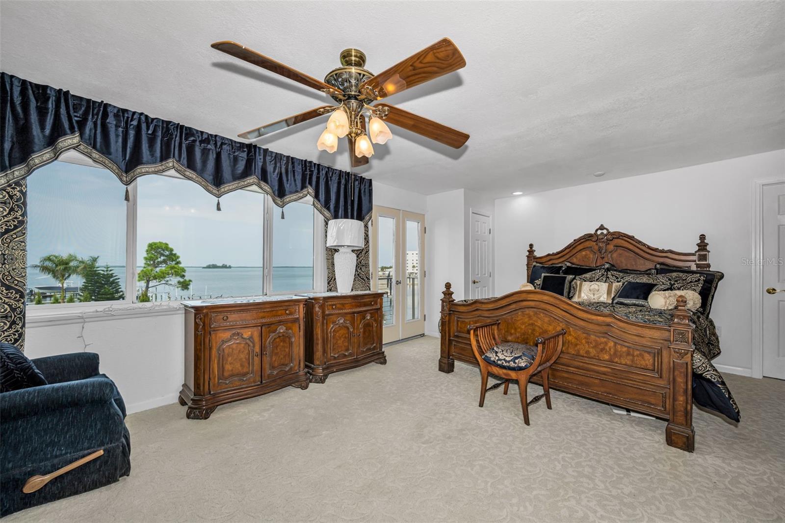 433 S PAULA DR #32 — photo 37