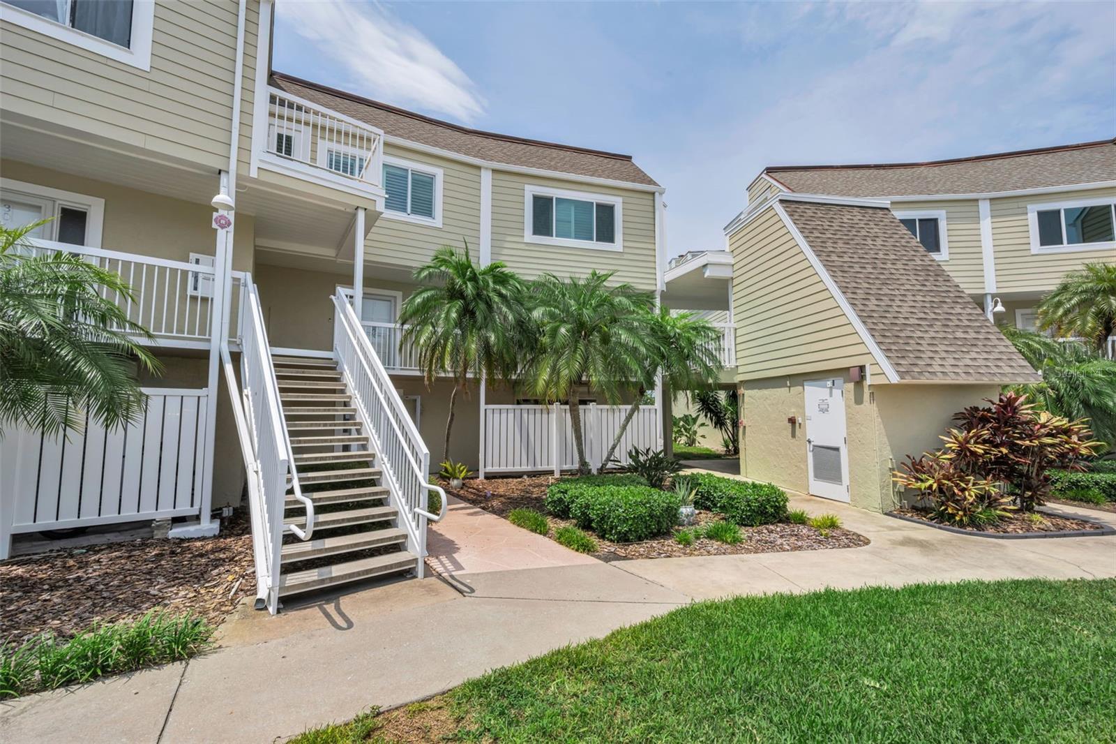 433 S PAULA DR #32 — photo 5