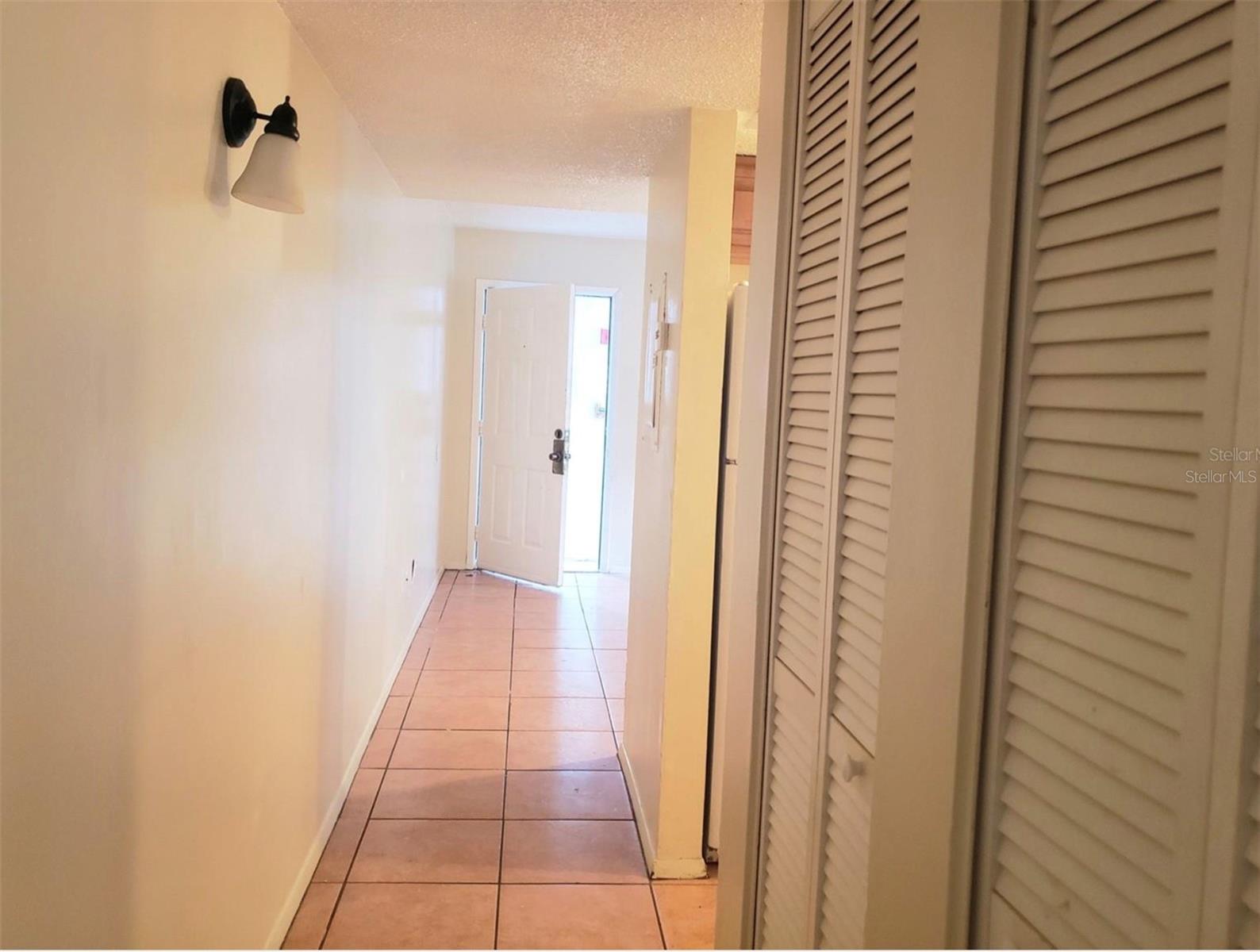7100 WATERSIDE DR — photo 3