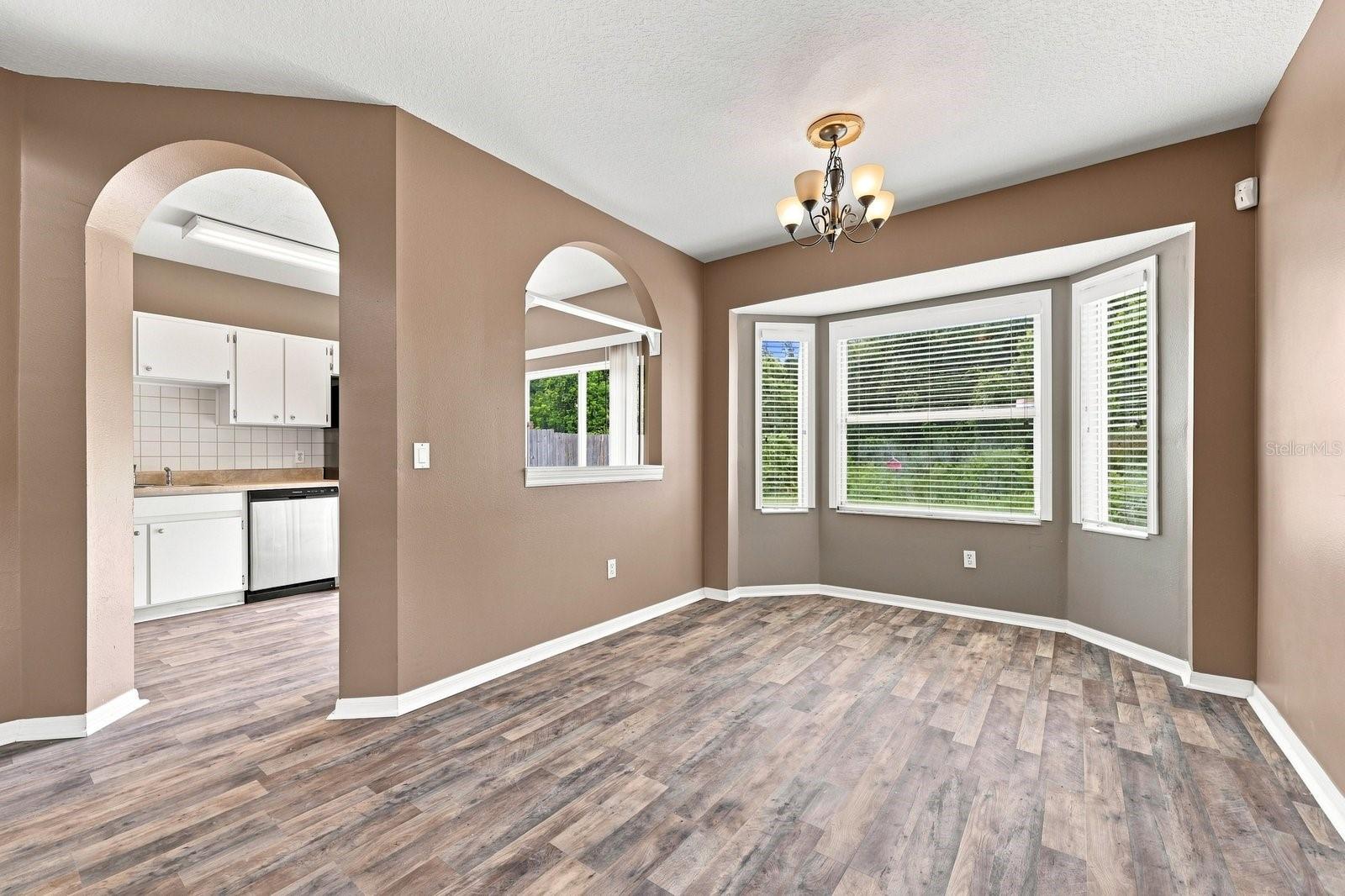 1717 MOSAIC FOREST DR — photo 10