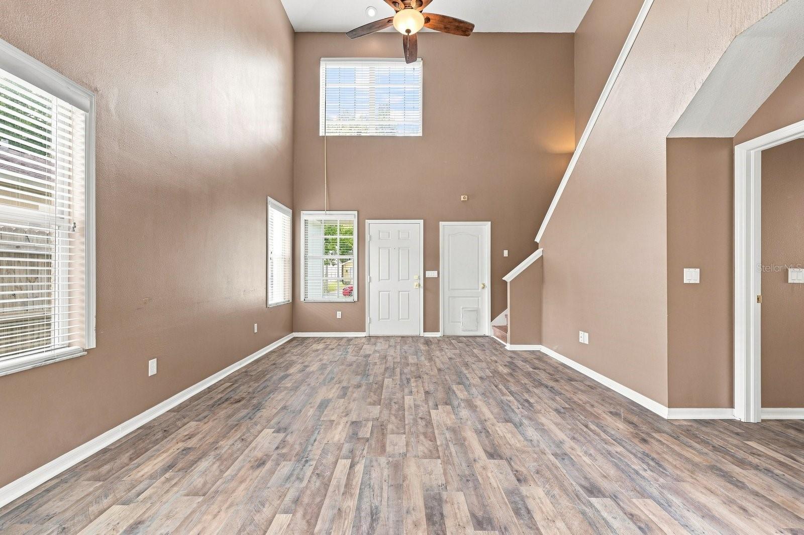 1717 MOSAIC FOREST DR — photo 9