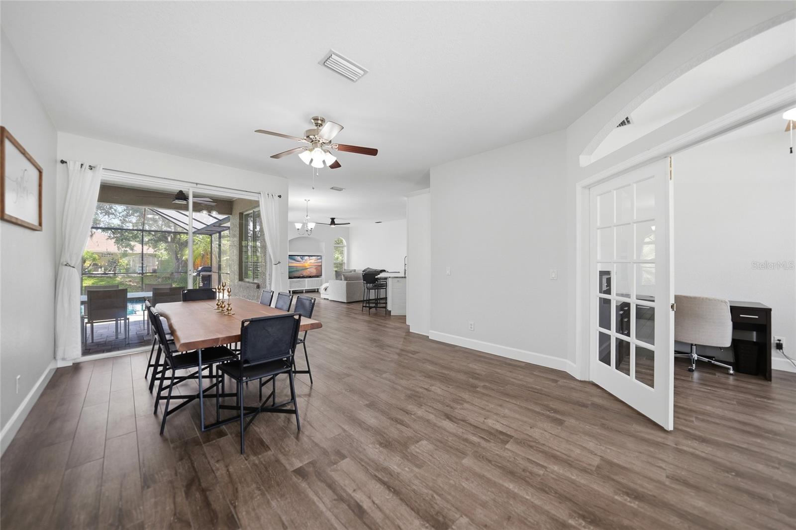 2880 VOGLER LN — photo 3