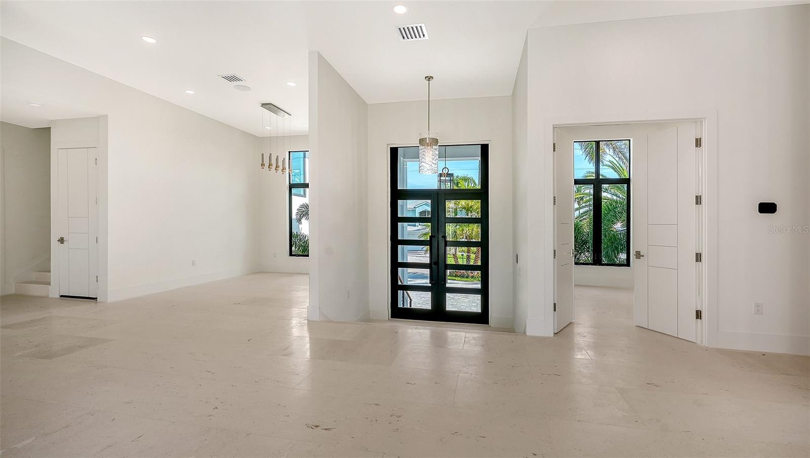 1516 RIDGEWOOD LN — photo 14