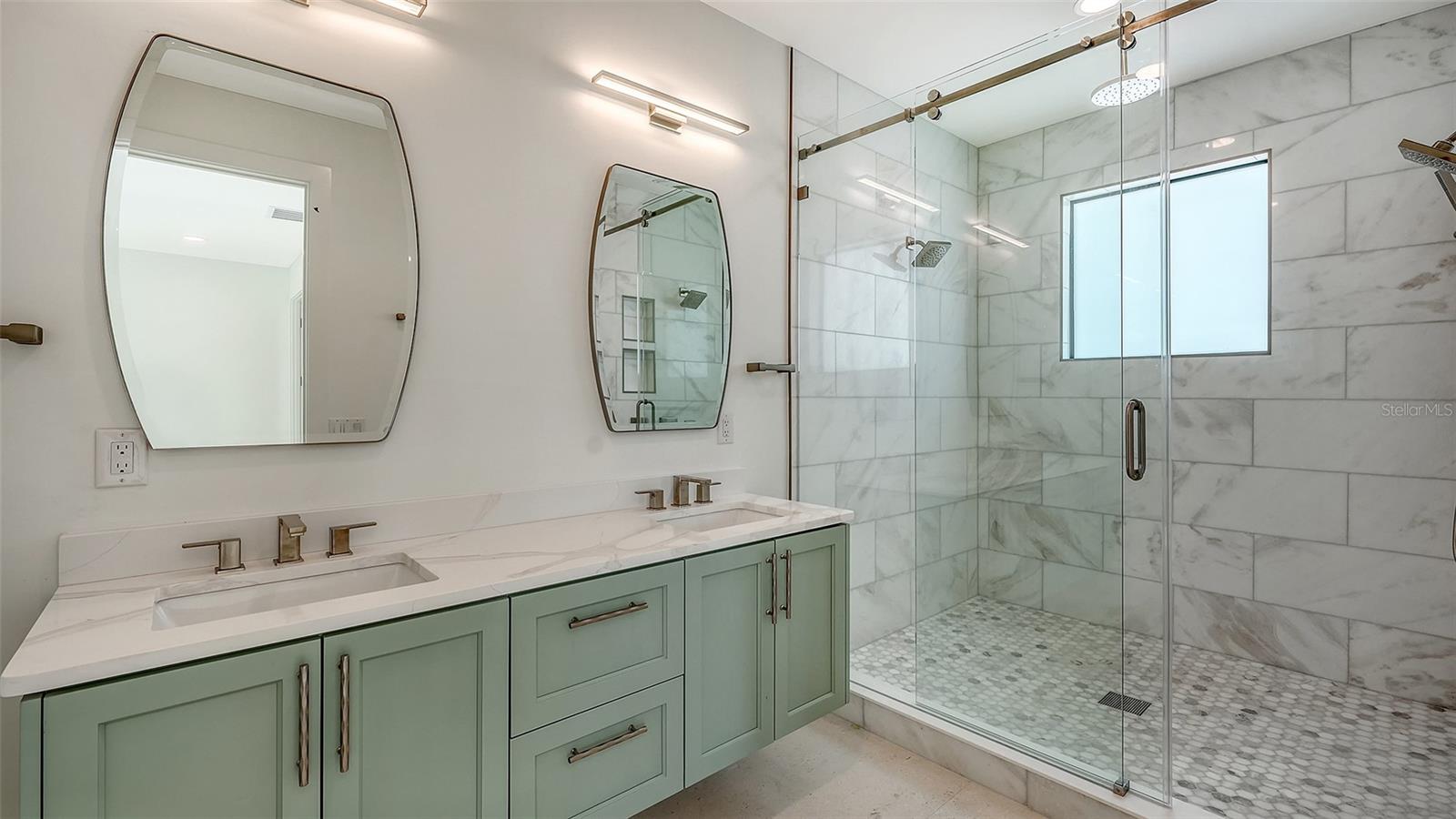 1516 RIDGEWOOD LN — photo 40