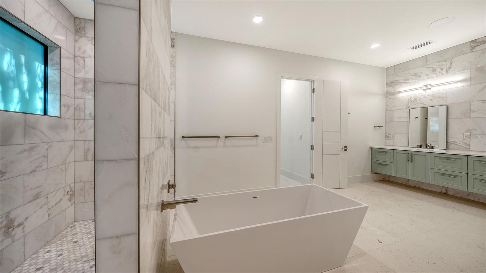 1516 RIDGEWOOD LN — photo 38