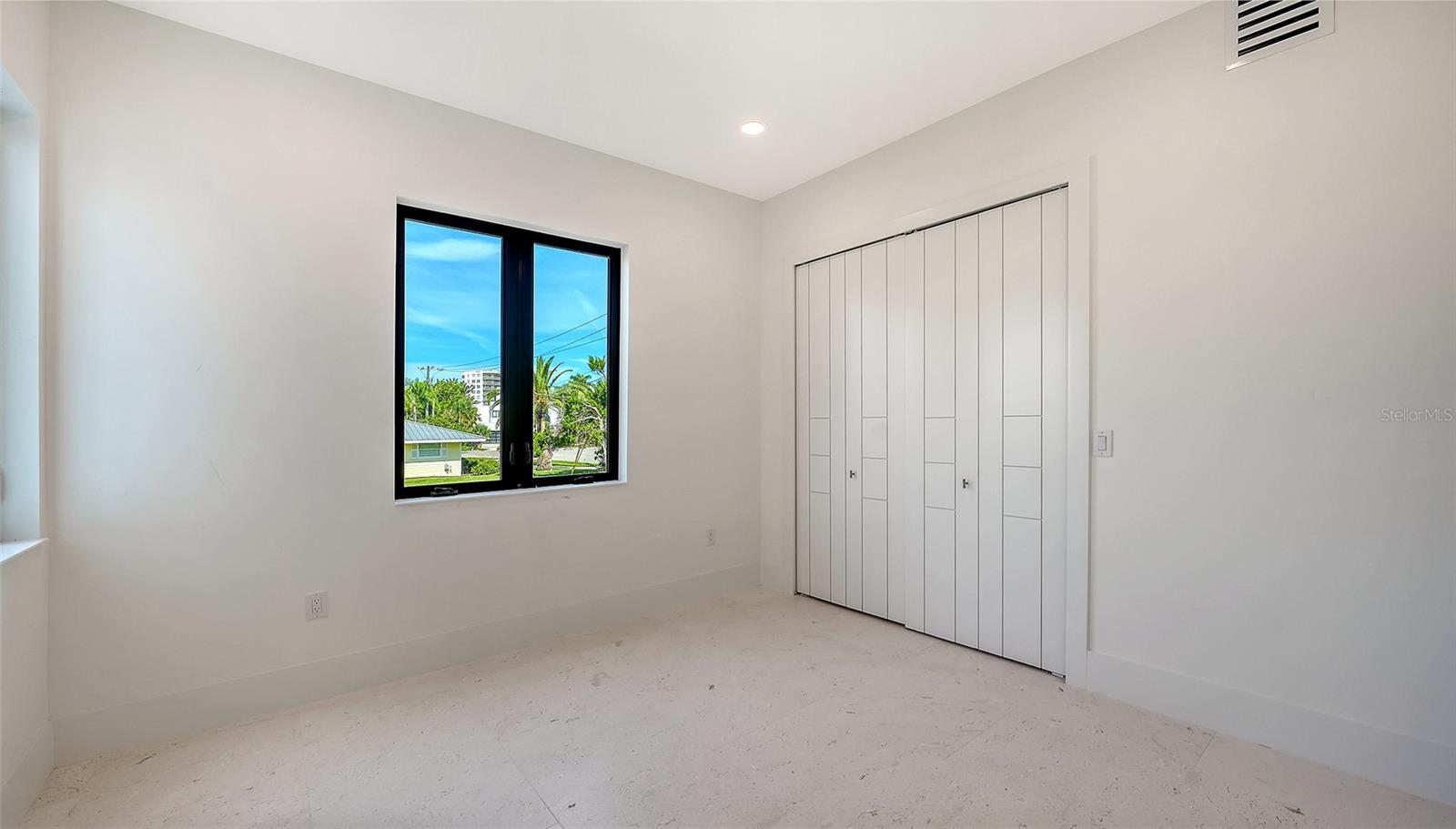 1516 RIDGEWOOD LN — photo 41