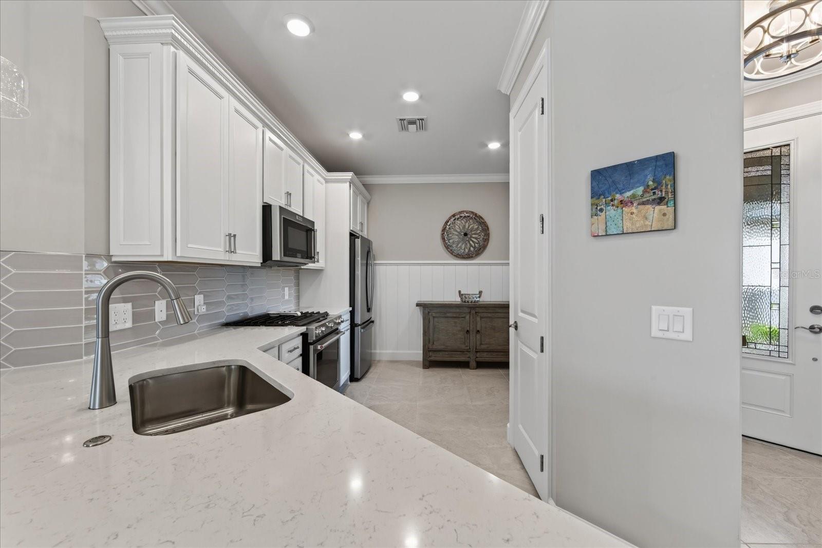 7653 SUMMERLAND CV — photo 5