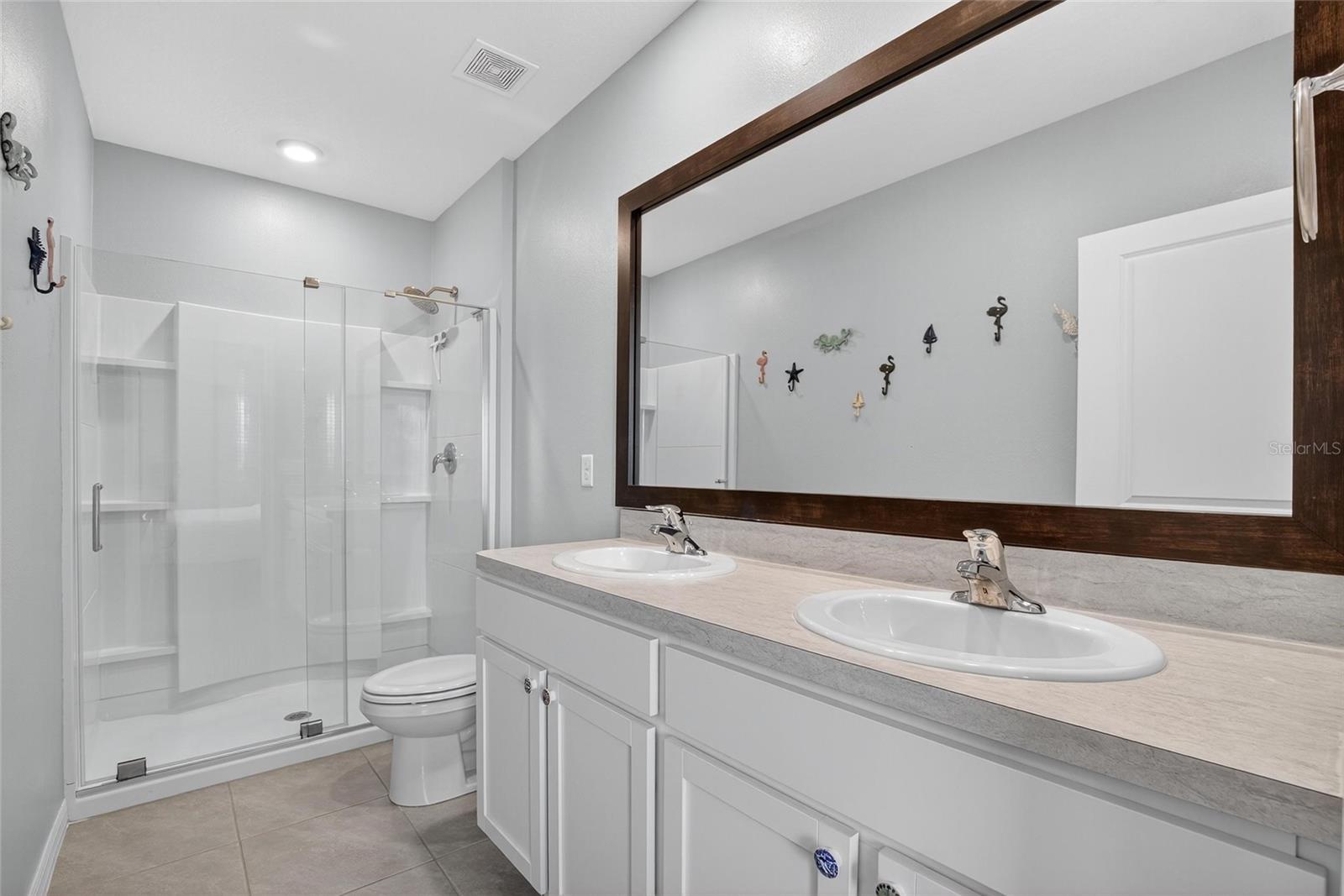 5055 CAPTAIN DAVIS DR — photo 26
