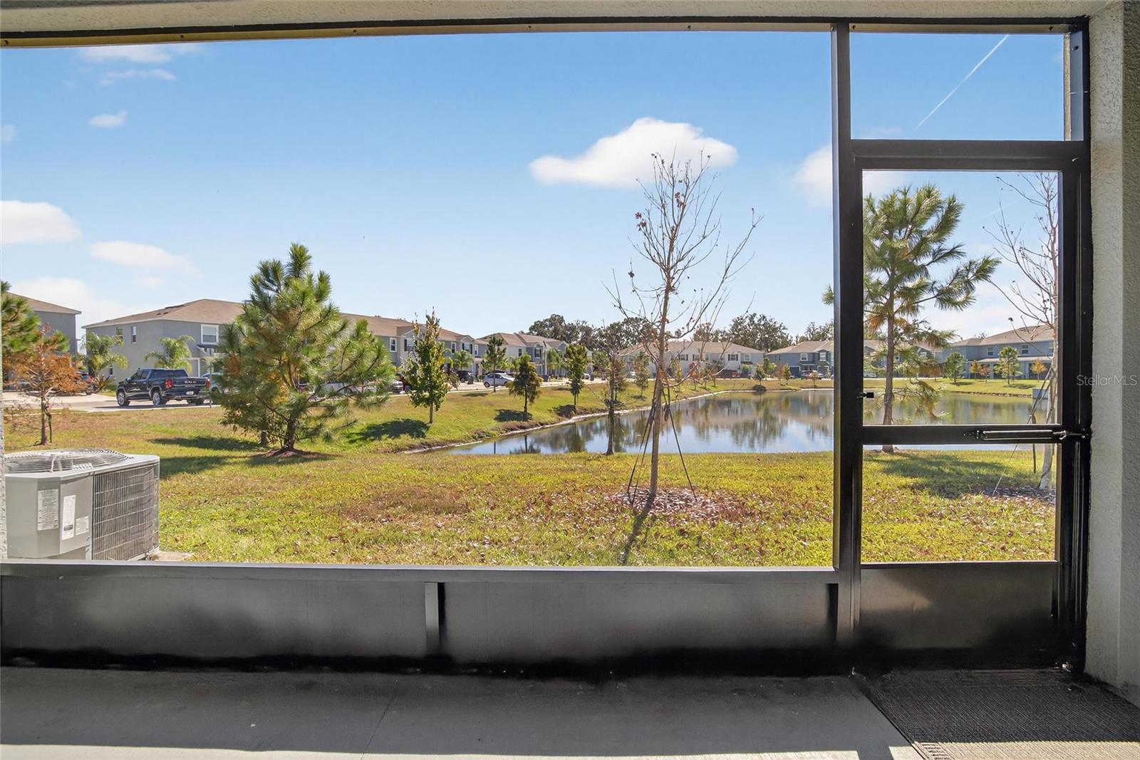 5055 CAPTAIN DAVIS DR — photo 43