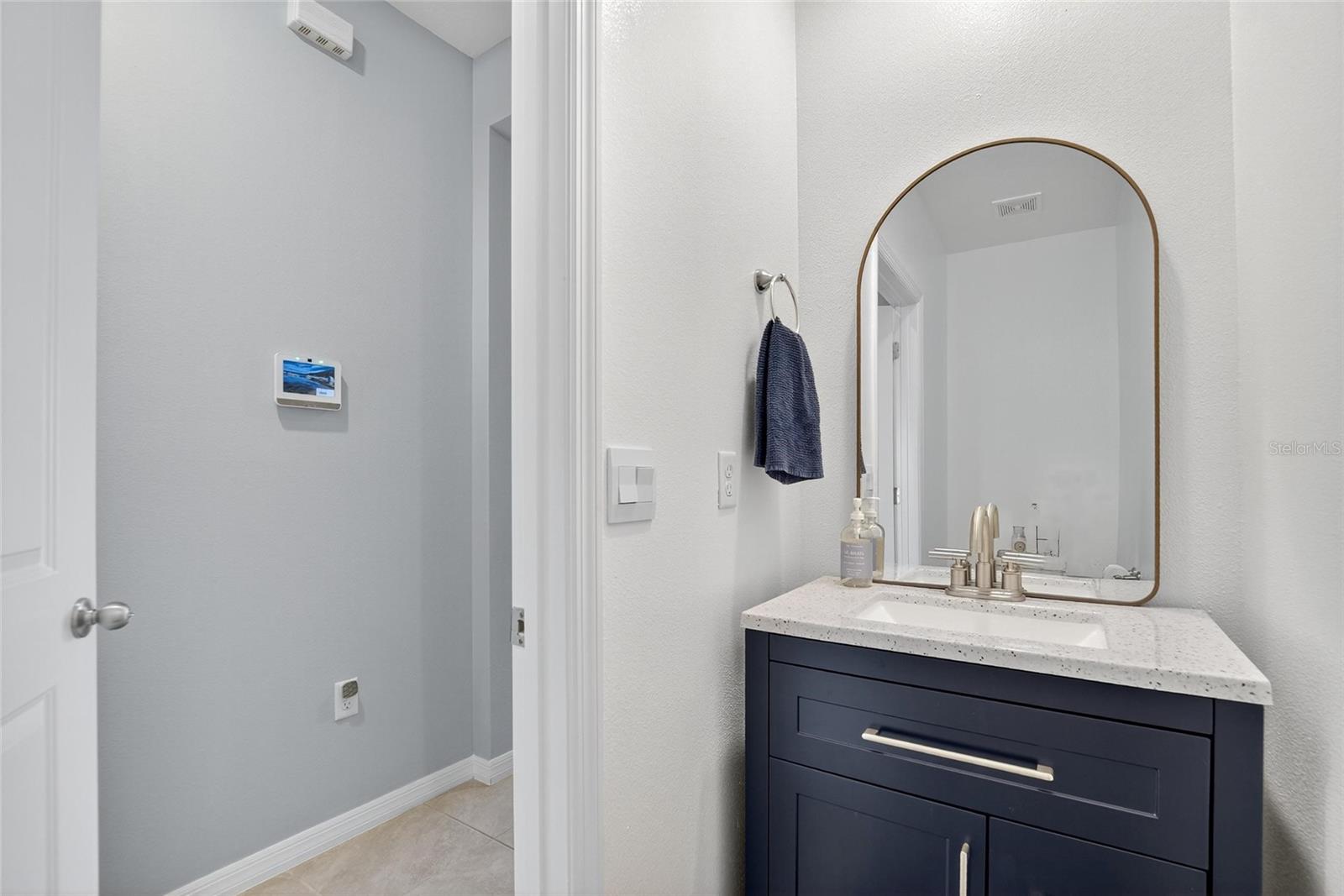 5055 CAPTAIN DAVIS DR — photo 16