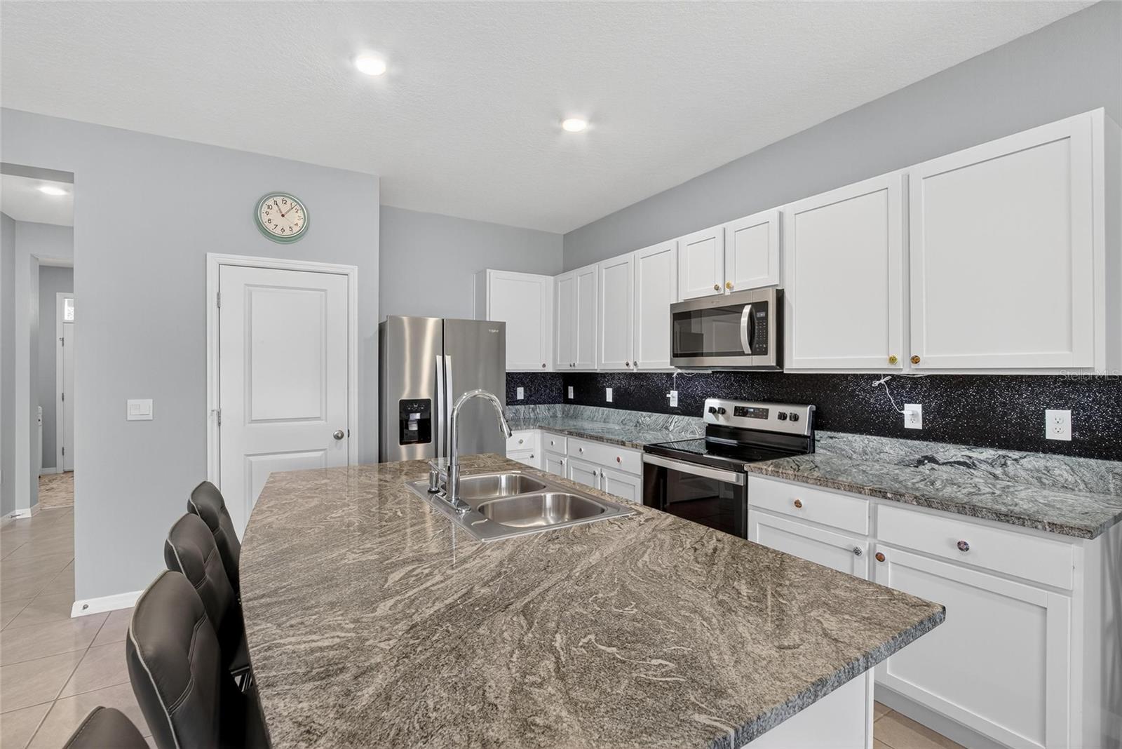5055 CAPTAIN DAVIS DR — photo 8