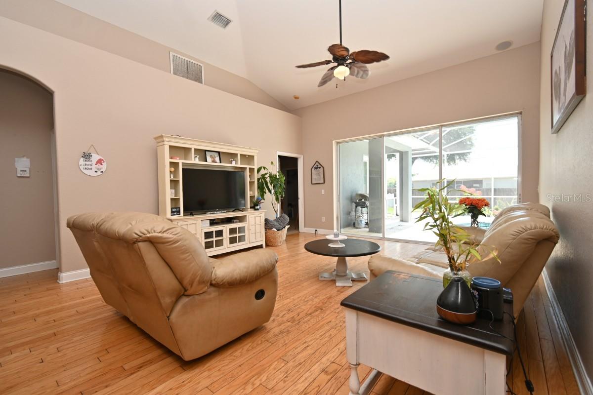 12106 PALM ST — photo 11