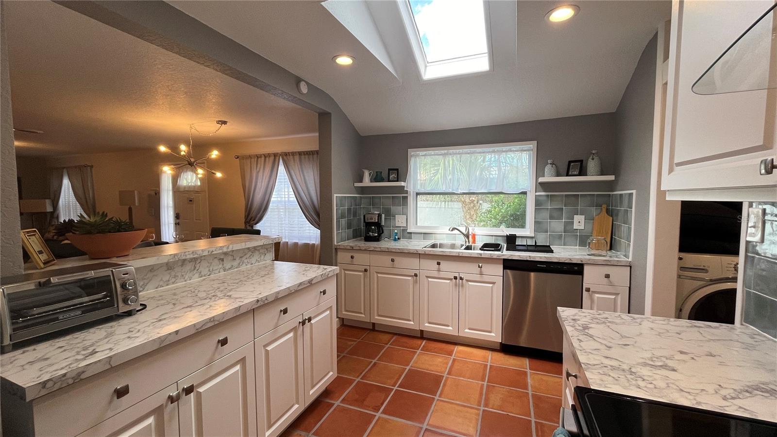 2301 W IDLEWILD AVE — photo 12