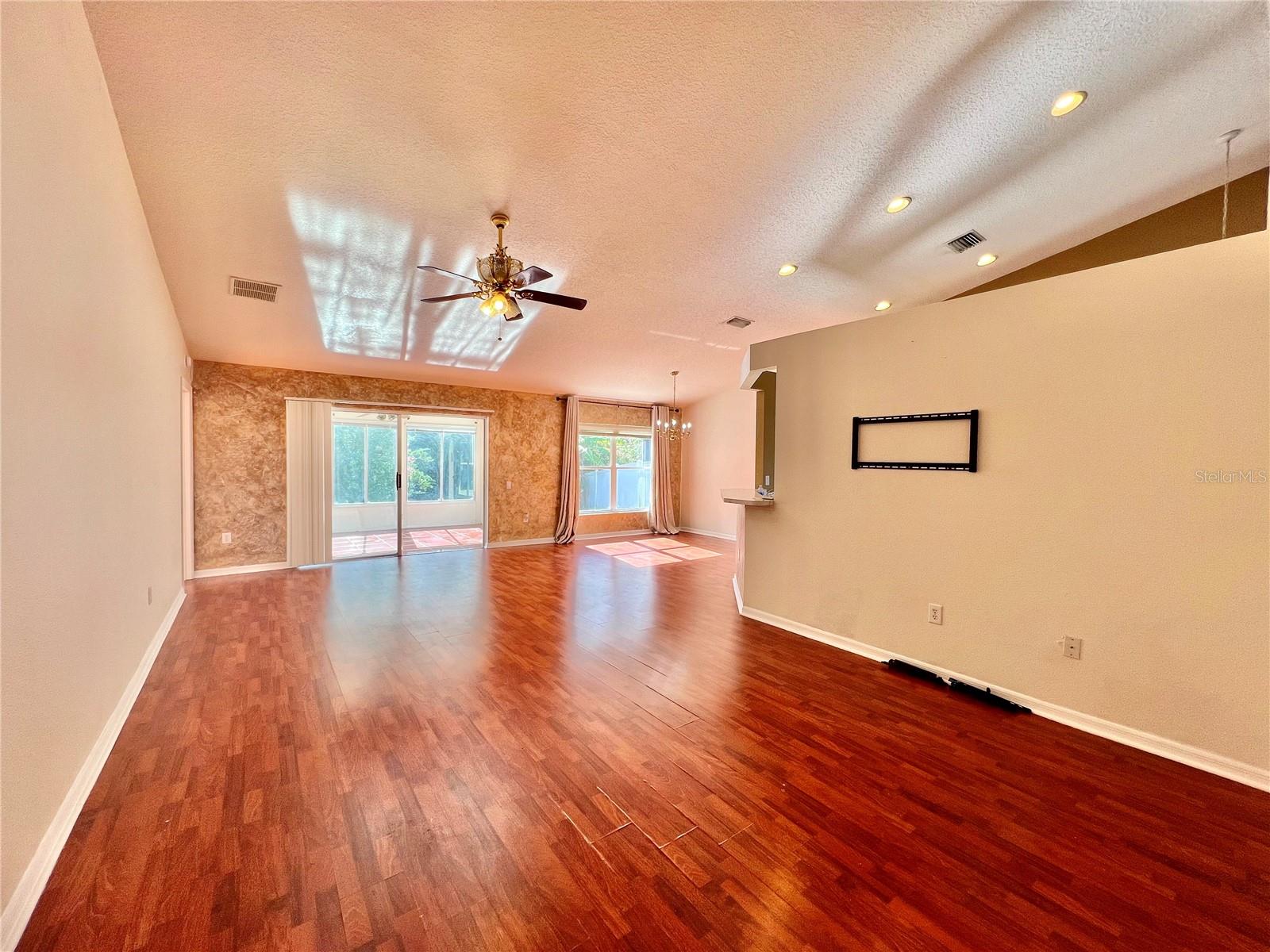 30728 IVERSON DR — photo 3
