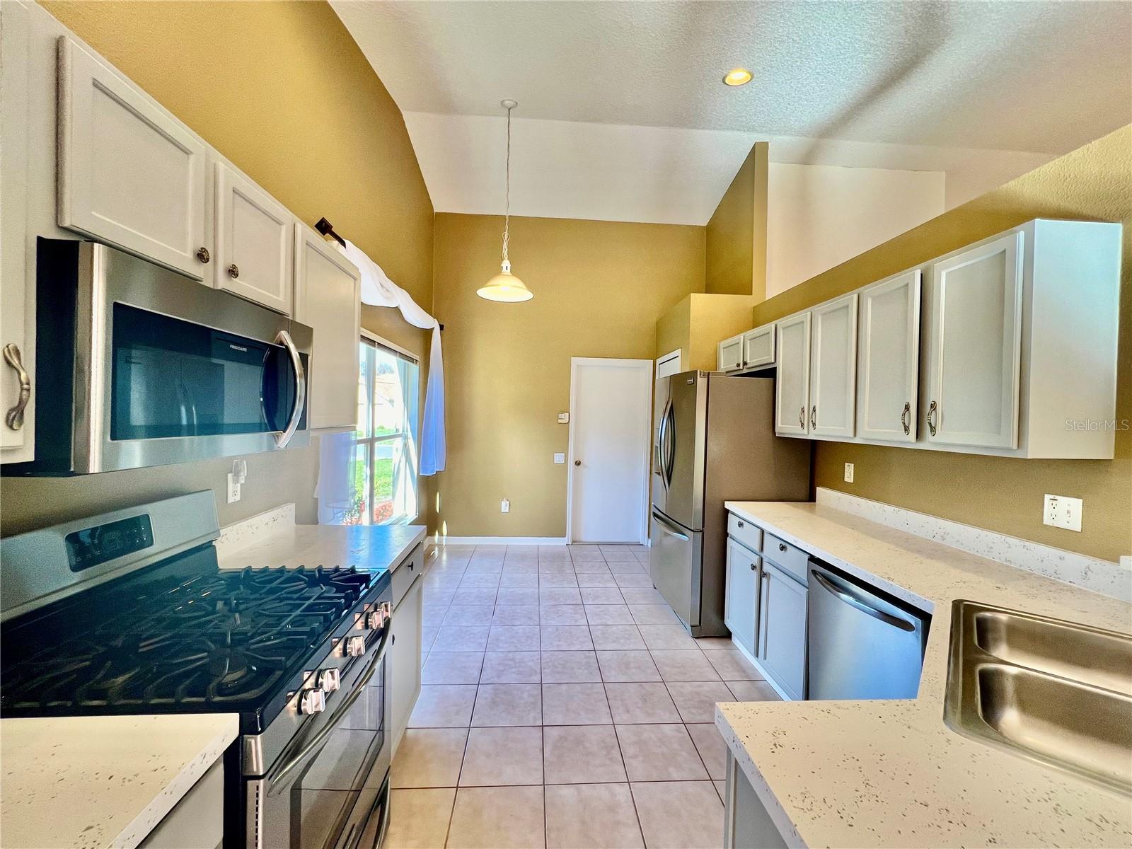 30728 IVERSON DR — photo 9