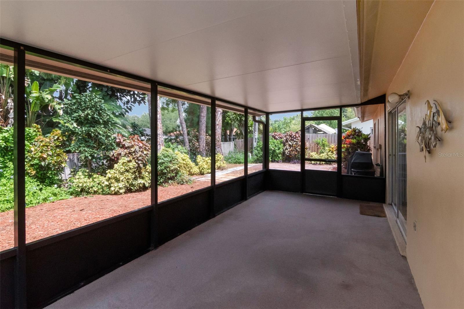 1150 BROOK DR W — photo 36