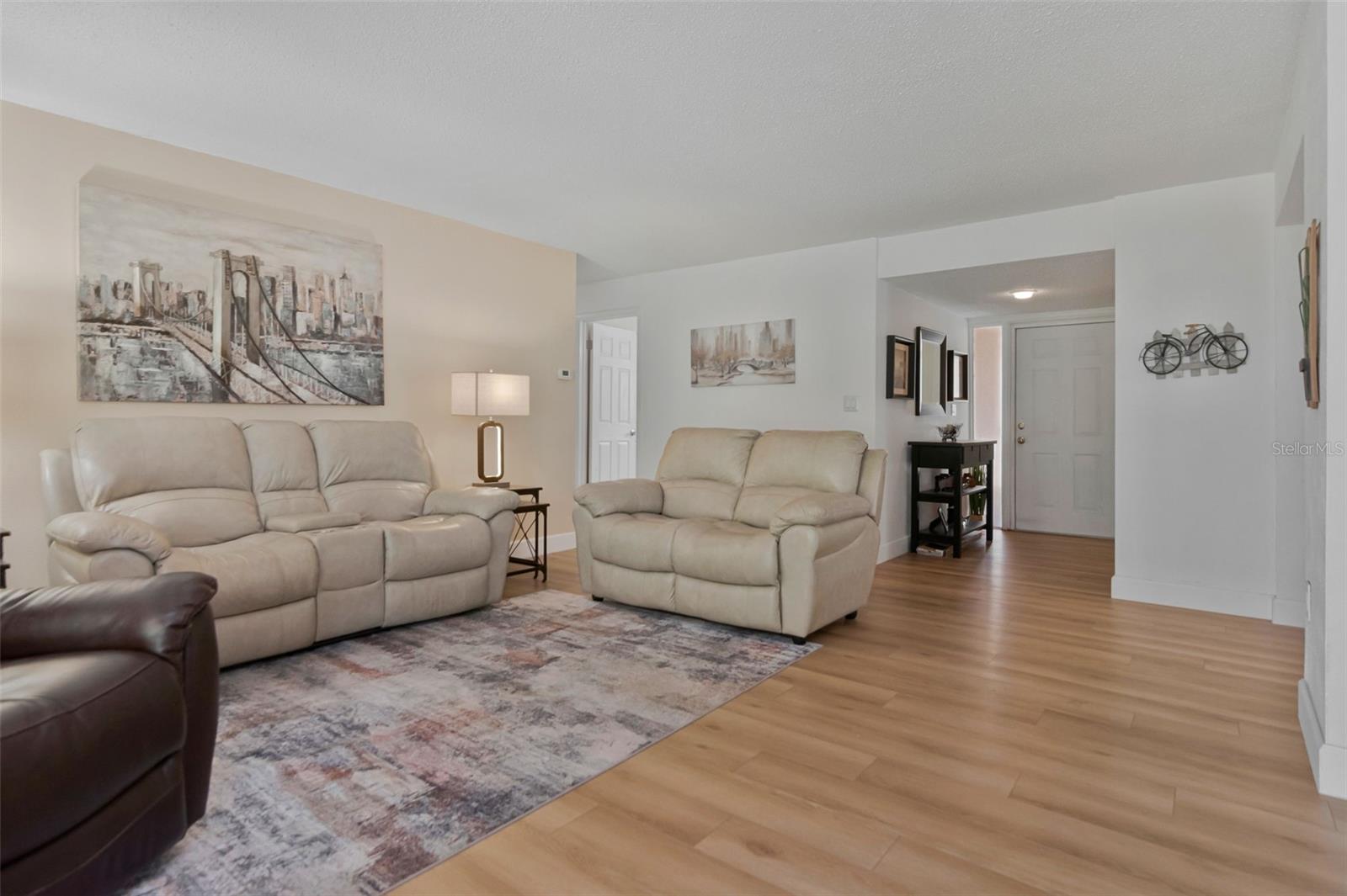 1150 BROOK DR W — photo 5