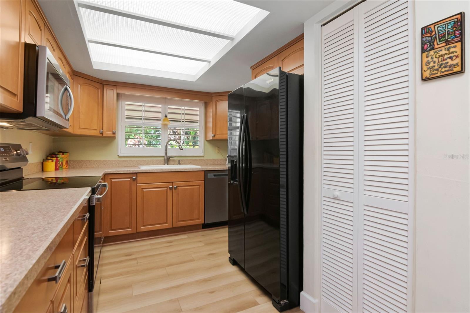 1150 BROOK DR W — photo 18
