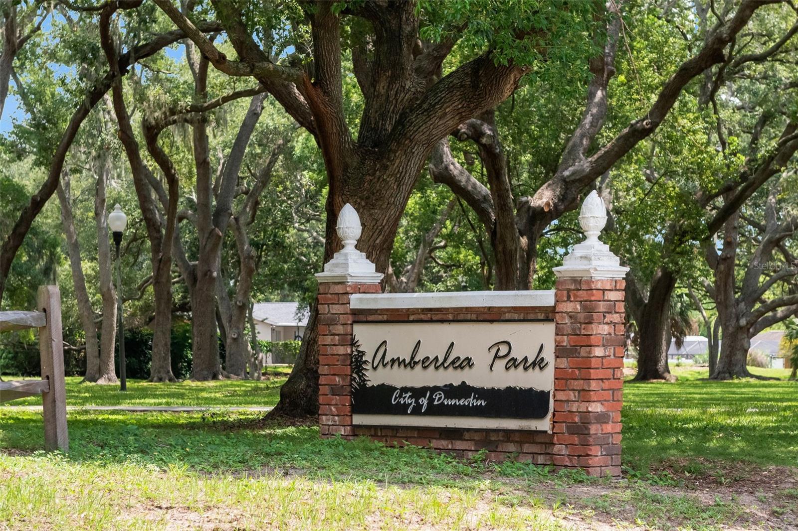 1150 BROOK DR W — photo 45