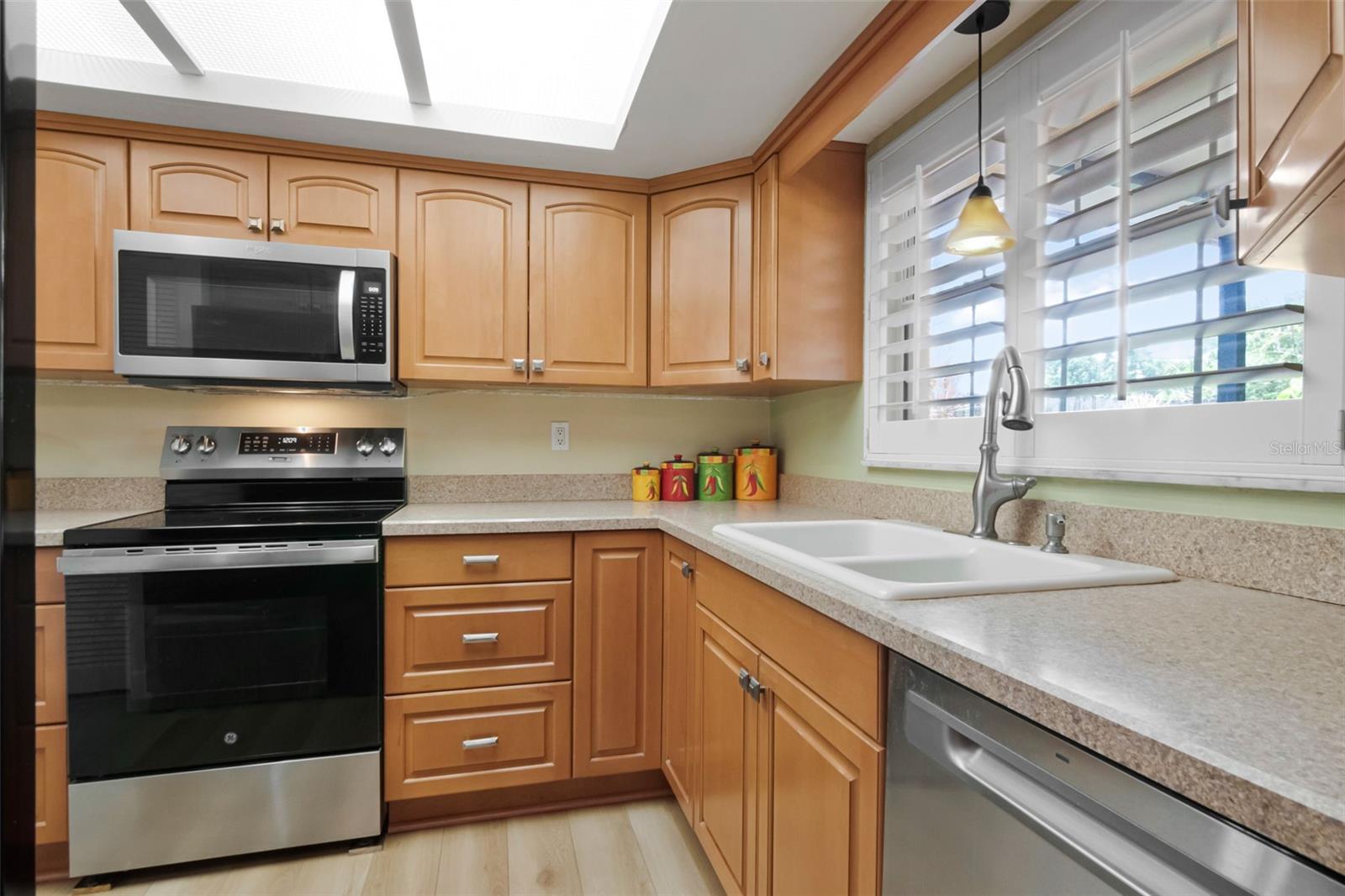 1150 BROOK DR W — photo 20