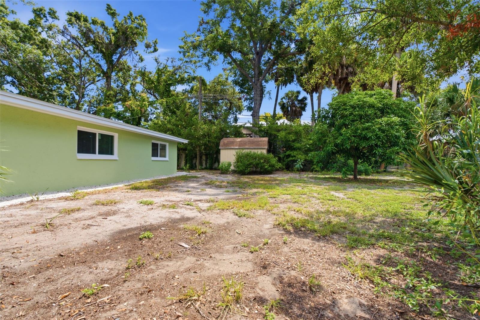 1516 ADELE PL — photo 41