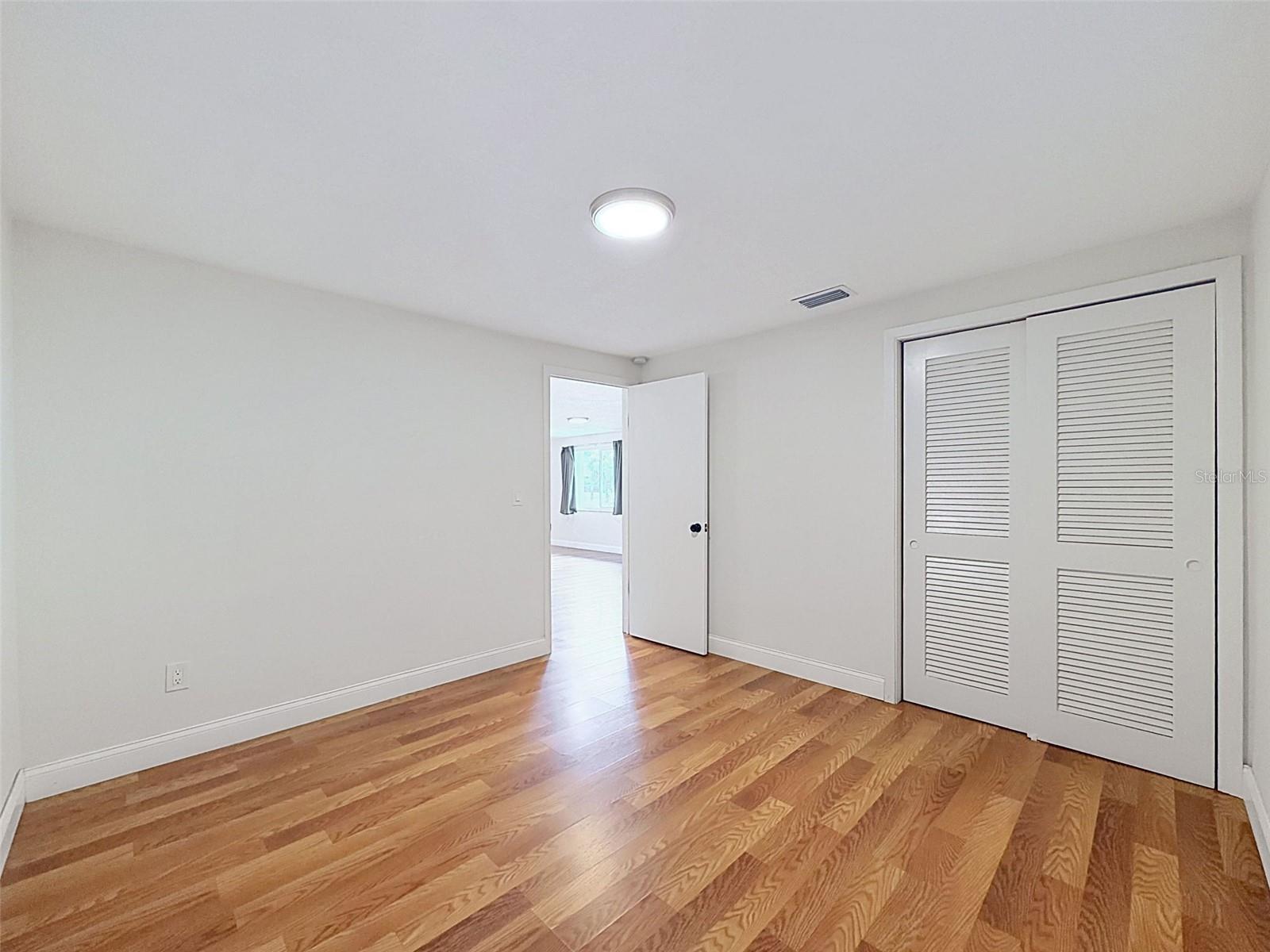 6845 MEDLAR DR — photo 22