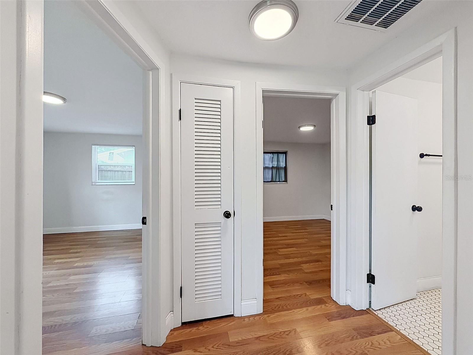 6845 MEDLAR DR — photo 15