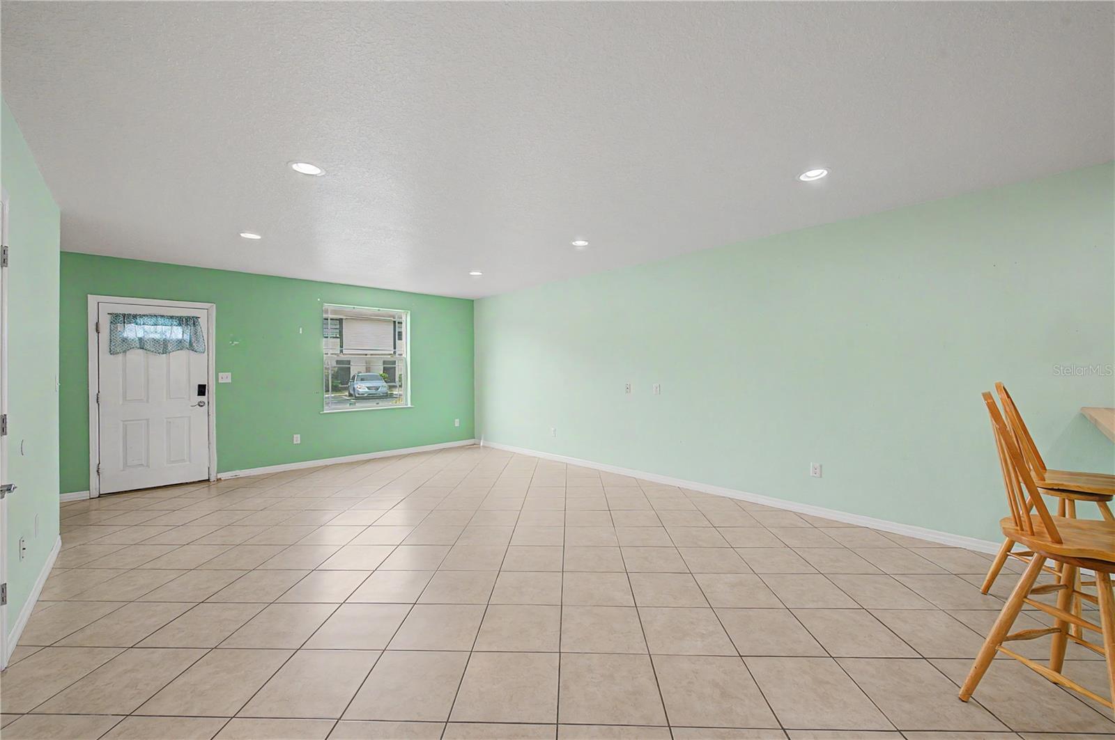 2106 PINE CHACE CT — photo 5