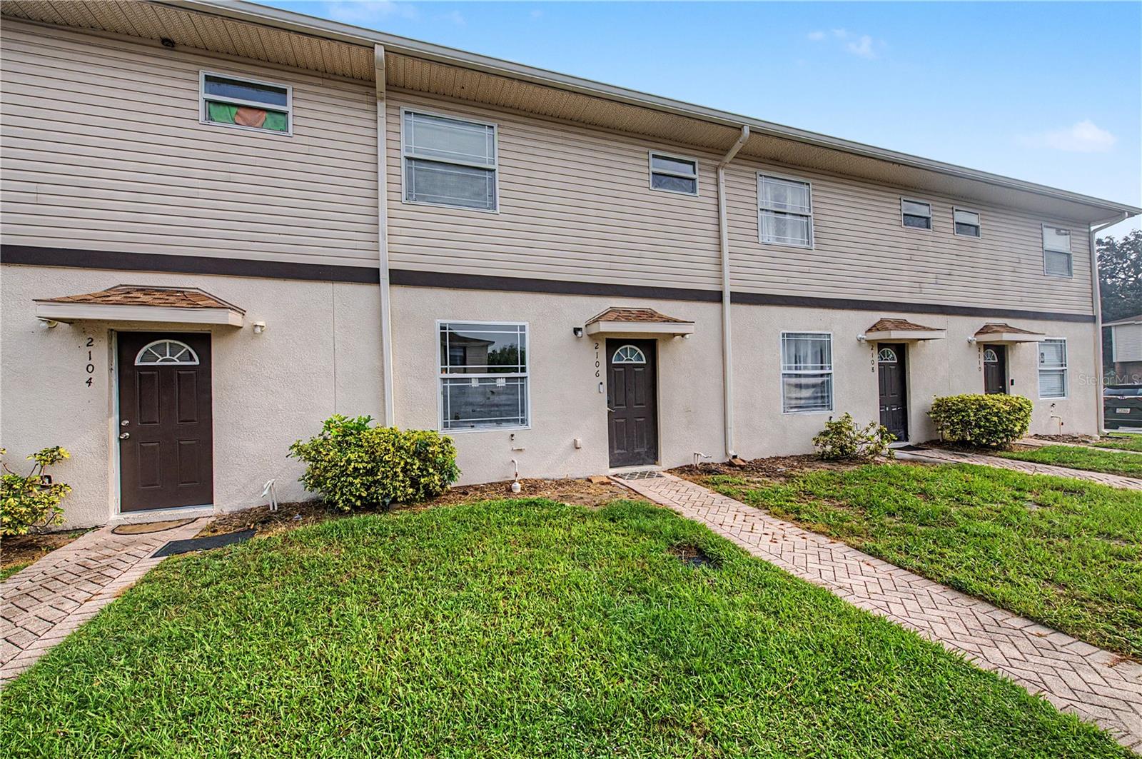 2106 PINE CHACE CT — photo 2