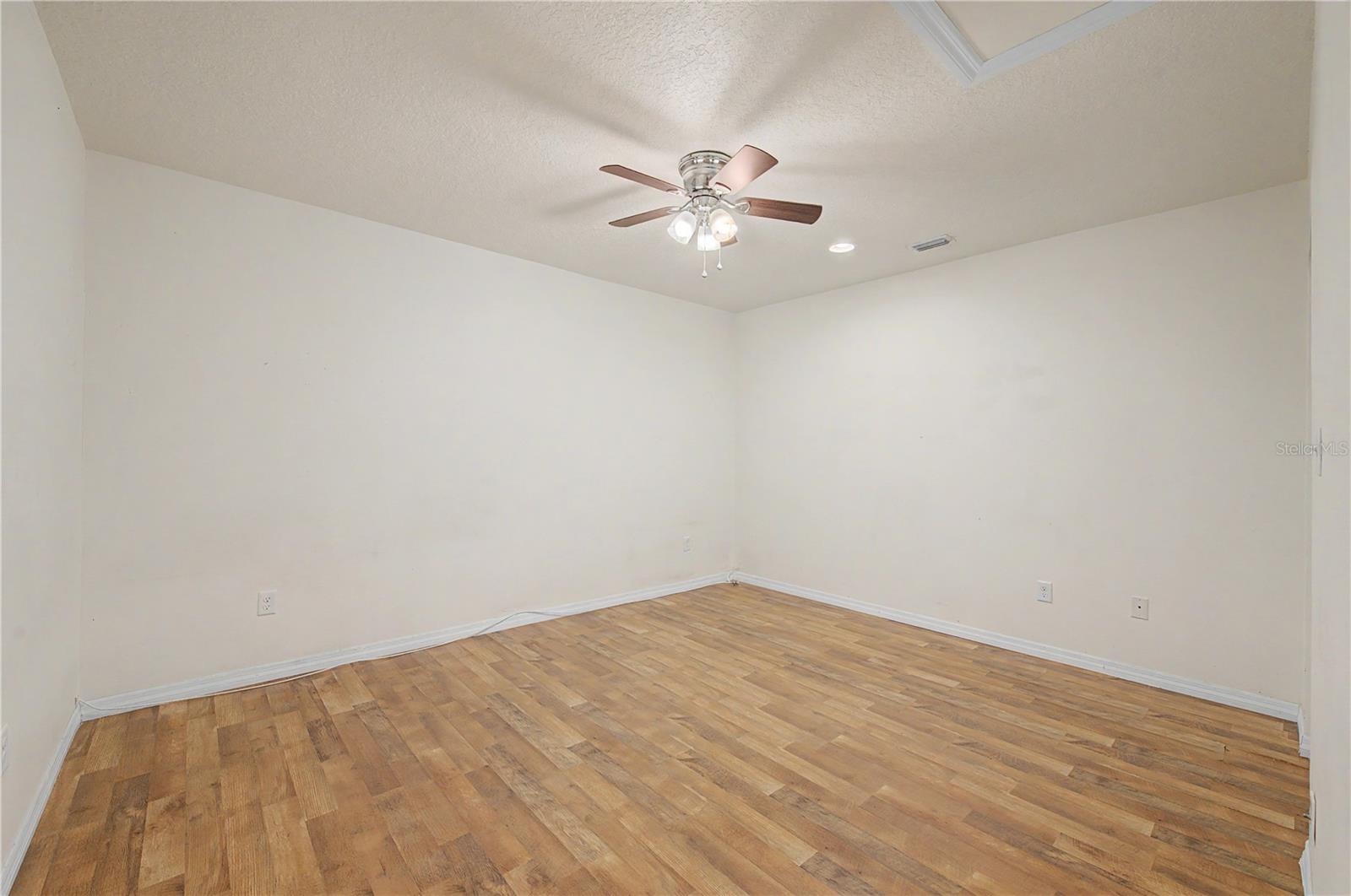 2106 PINE CHACE CT — photo 27