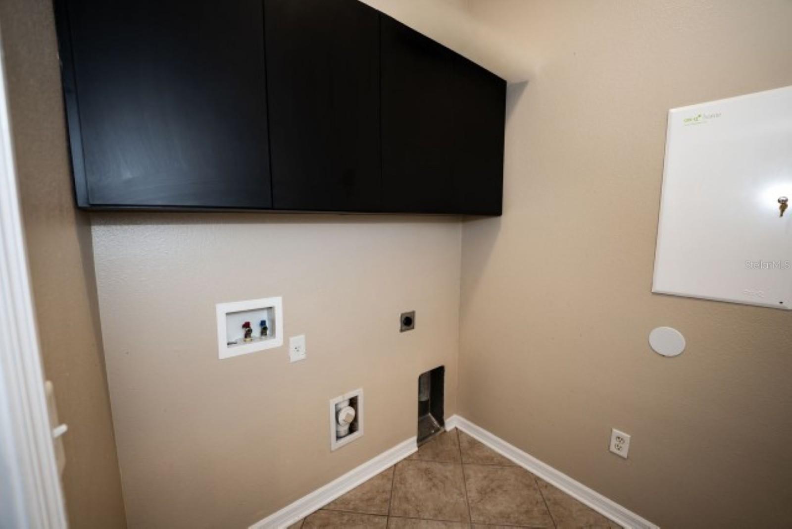 7627 STONEY HILL DR — photo 19